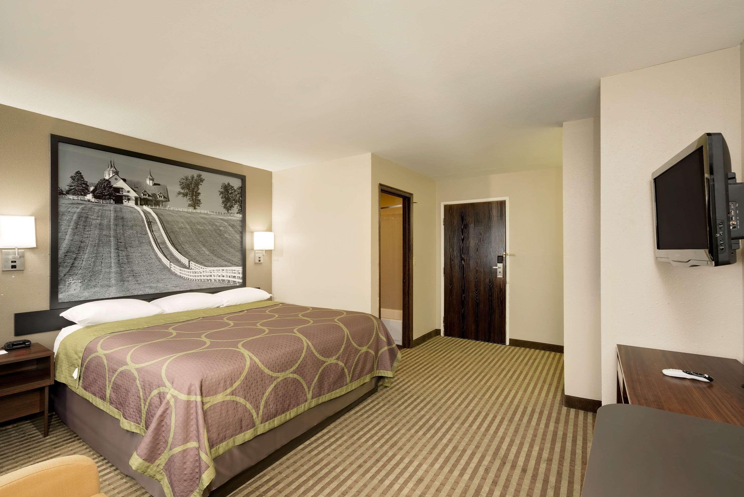 Super 8 By Wyndham Lexington Hamburg Area Hotel Exterior photo